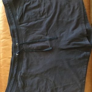 Comfy navy blue shorts